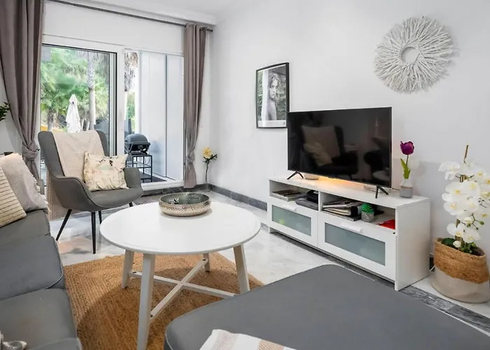 Luxury Near Puerto Banus Daire *