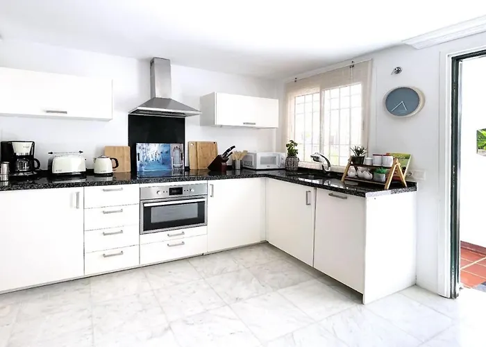 Luxury Near Puerto Banus *