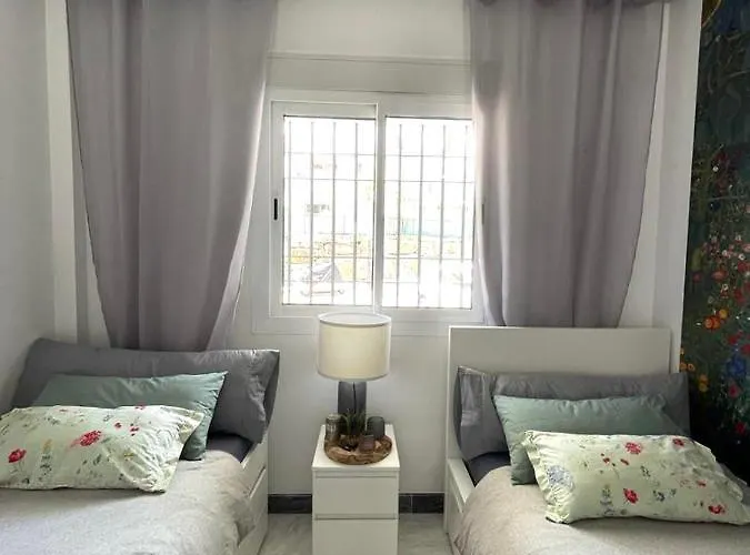 Luxury Near Puerto Banus 公寓 *